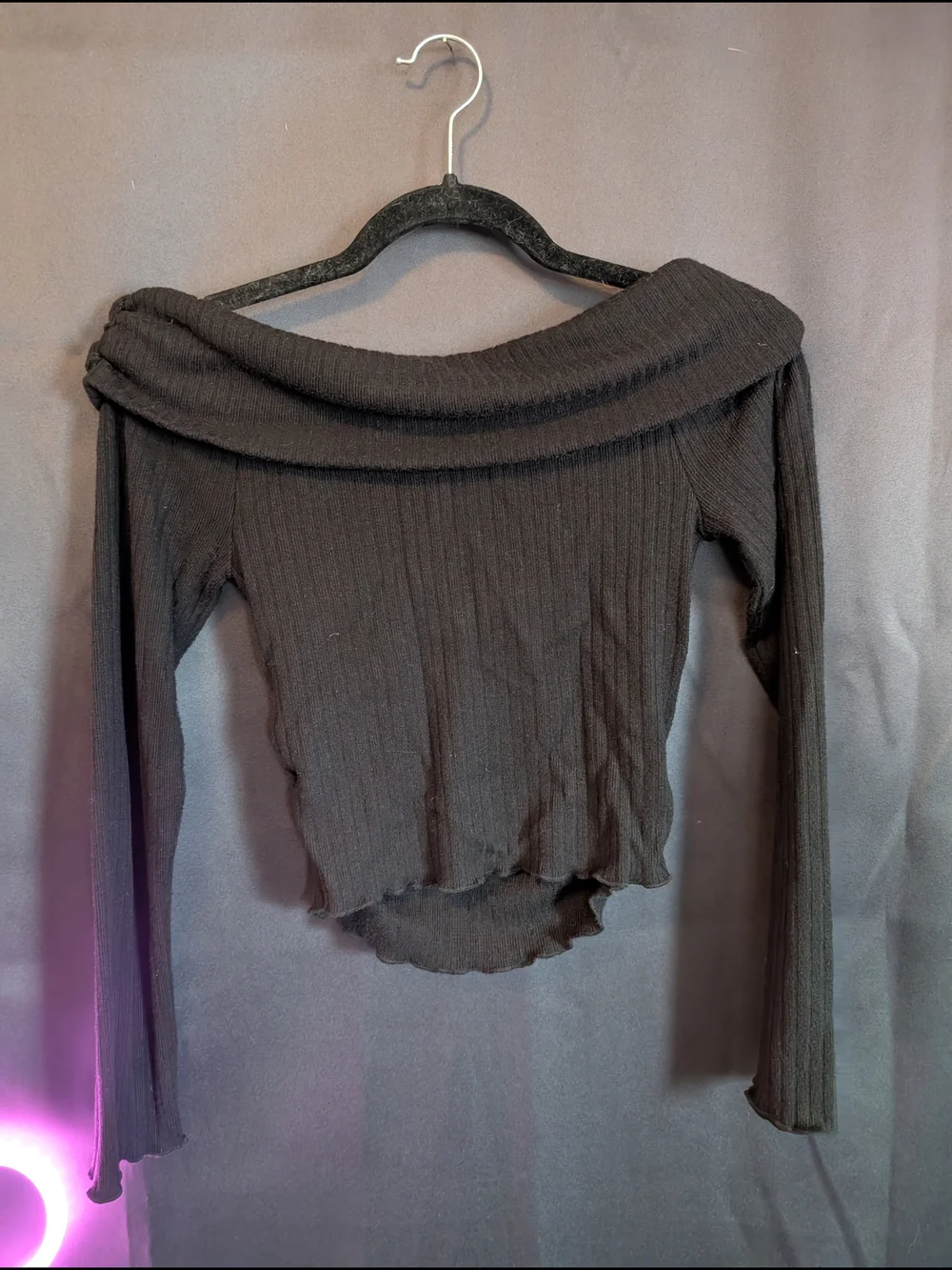 Ardene Black Off-the-Shoulder Ribbed Sweater Flared Scallop Sleeves - Picture 9 of 10